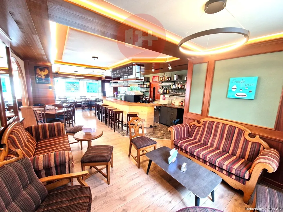 RISTORANTE / BAR SPAZIOSO, SITUATO IN POSIZIONE CENTRALE