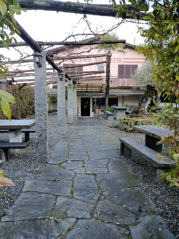 SAN NAZZARO - Bien à vendre avec restaurant et 2 appartements