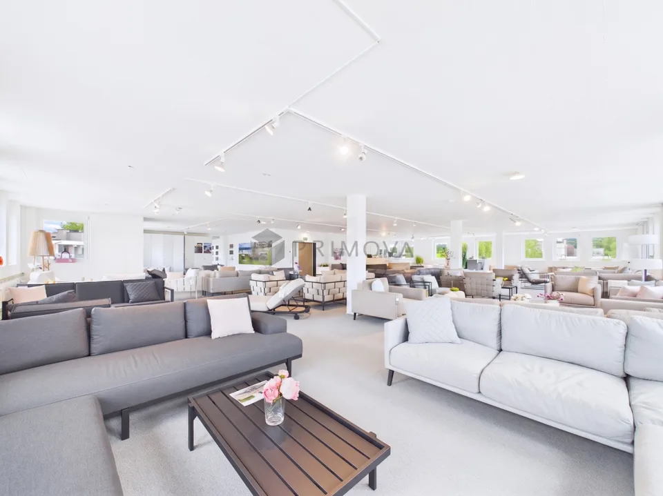 Showroom, Lager &amp; Dachterrasse - erzielbare Bruttorendite bis 6 %