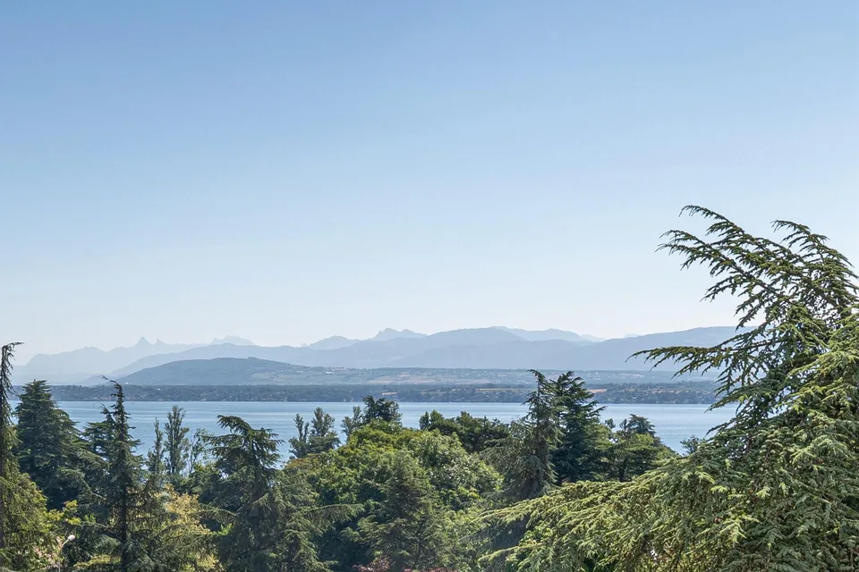 Appartement familial avec vue lac