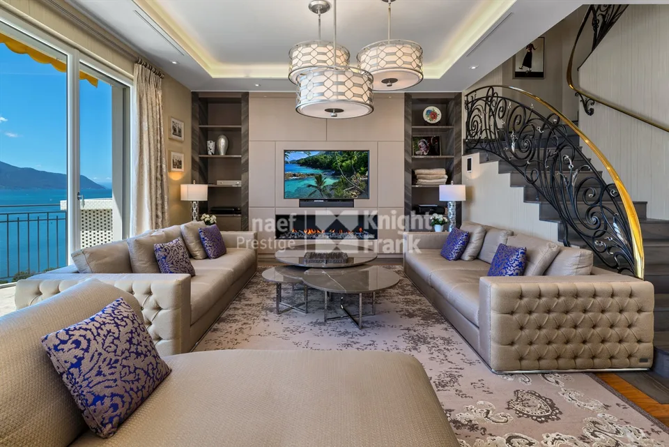 Unique ! Appartement en attique de 8.5 pièces avec une vue exceptionnelle à vendre au coeur de Montreux – photo 9 sur 13