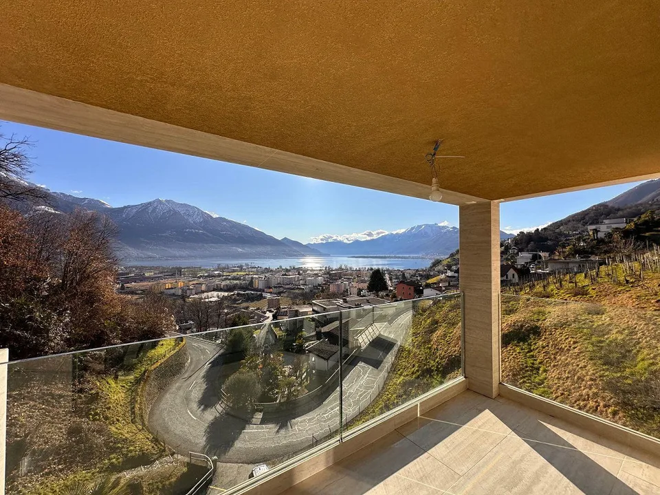Mediterrane Villa mit Infinity-Pool, SPA und Panoramablick auf den Lago Maggiore