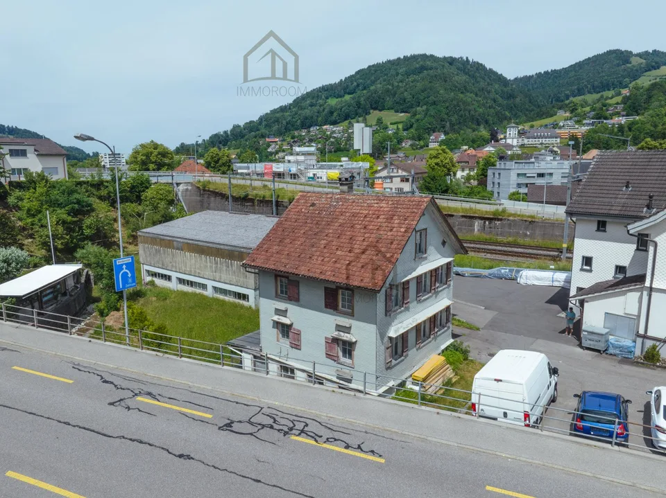 Baugrundstück in Kernzone K3 mit Abbruchobjekt