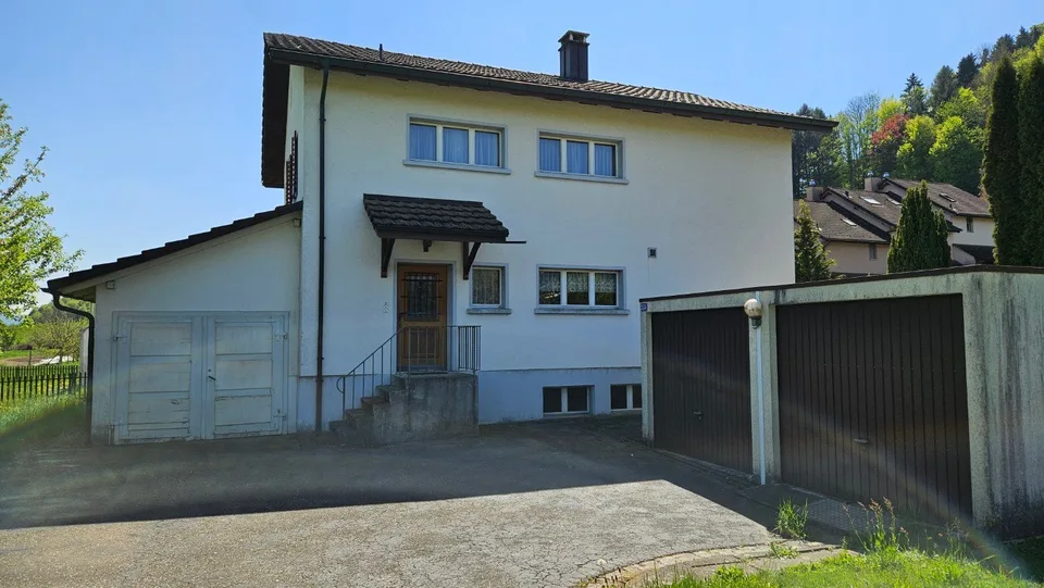 Maison résidentielle de 6½ pièces avec 2 appartements