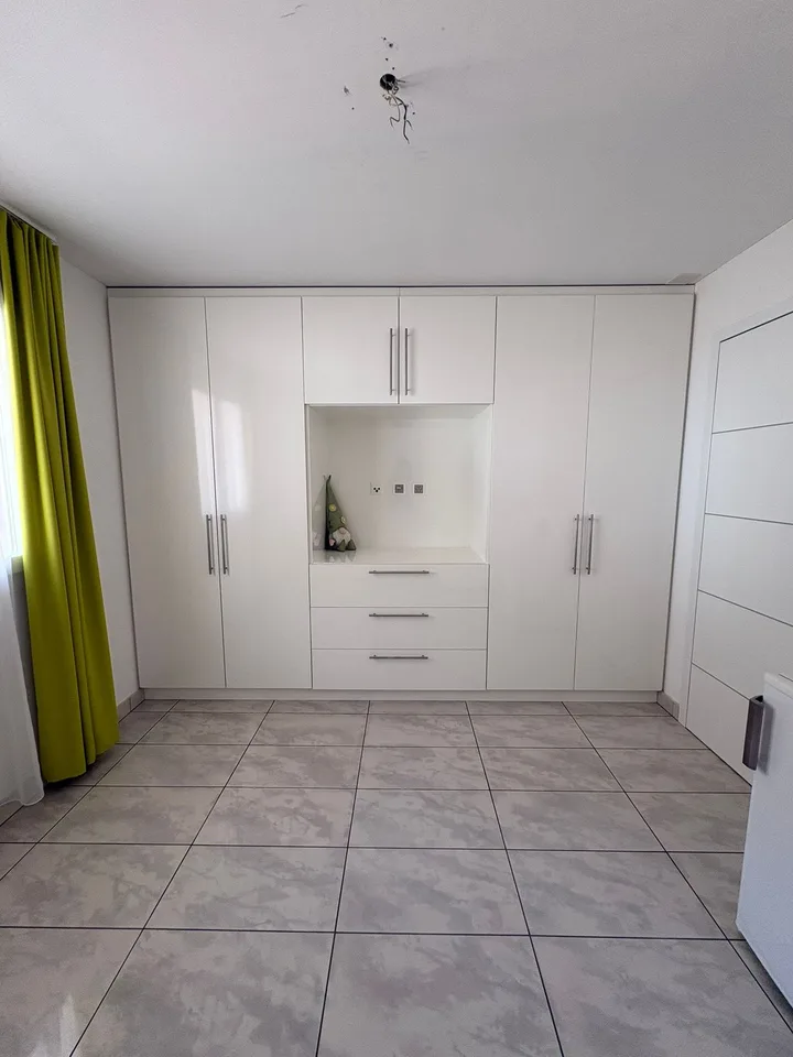 Eleganz und Ruhe: 5.5 Zimmer in Grono mit Blick auf die Landschaft! – Foto 8 von 15