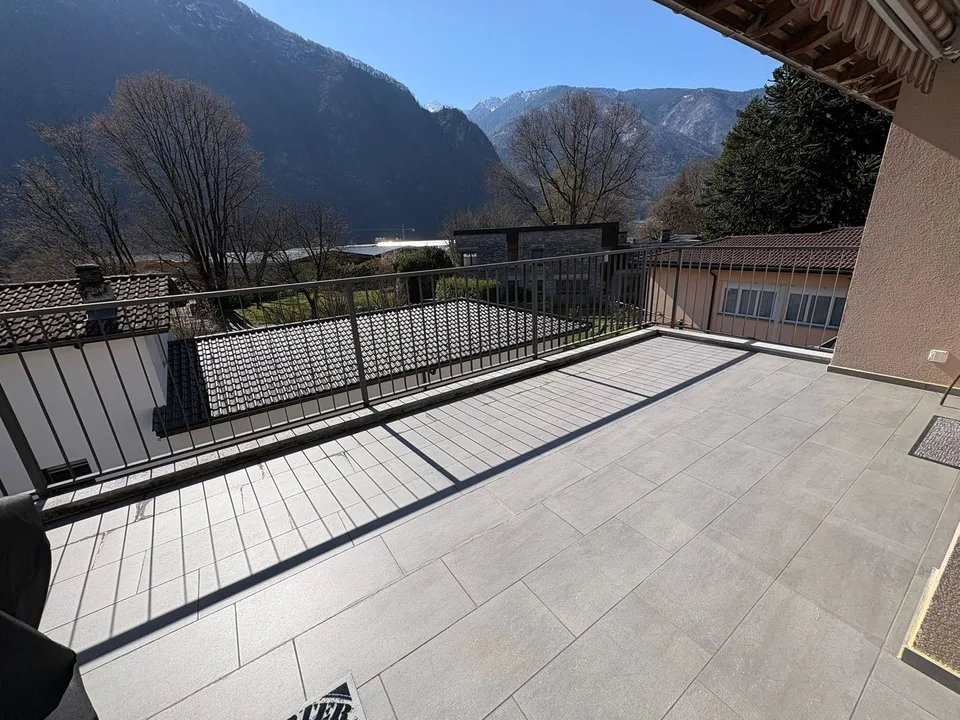 Eleganz und Ruhe: 5.5 Zimmer in Grono mit Blick auf die Landschaft! – Foto 13 von 15