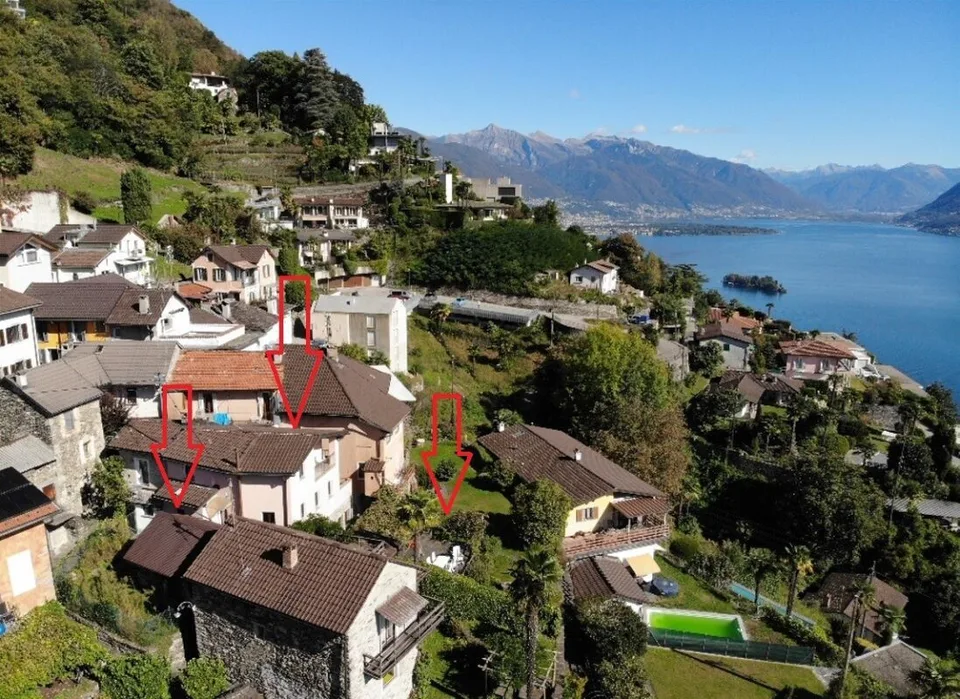 ZWEITE WOHNSITZ - Mehrfamilien Haus mit Studio, 4 1/2 Zimmer Wohnung, Stall und 2 Zimmer Häuschen