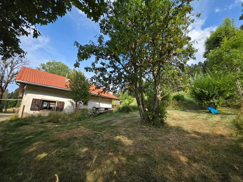 Charmantes renoviertes Bauernhaus mit einem wunderschönen großen Garten