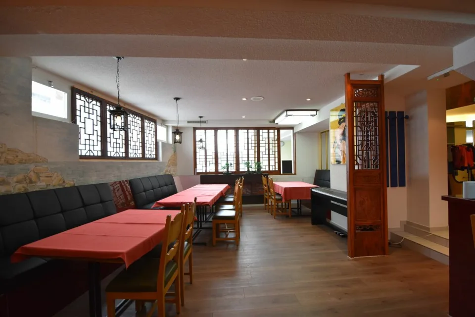 Ampie strutture commerciali a Leukerbad – foto 6 di 13