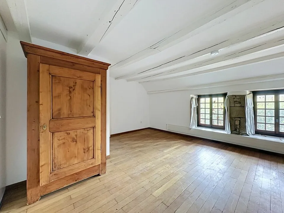 UNGEWÖHNLICHE IMMOBILIE AUF ÜBER 6.000 M2 IN RENOVIERUNG, NICHT DER LDFR UNTERLIEGEND – Foto 9 von 13