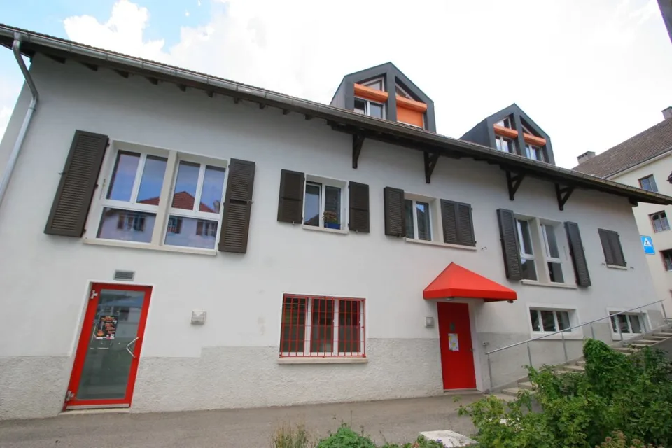 Gewerbefläche im Zentrum des Dorfes