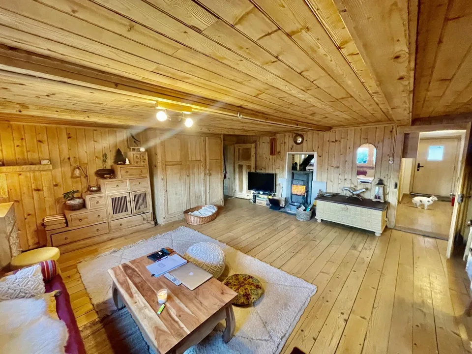 Charming renovated 2.5 room attic apartment with garden in Icogne, 10 minutes from Crans-Montana