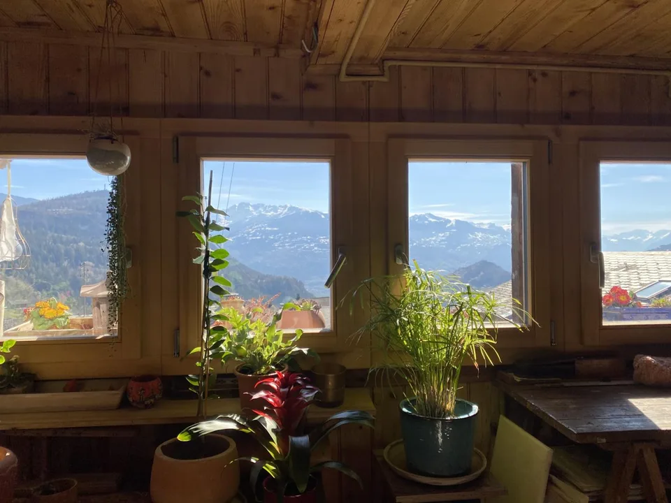 Charming renovated 2.5 room attic apartment with garden in Icogne, 10 minutes from Crans-Montana