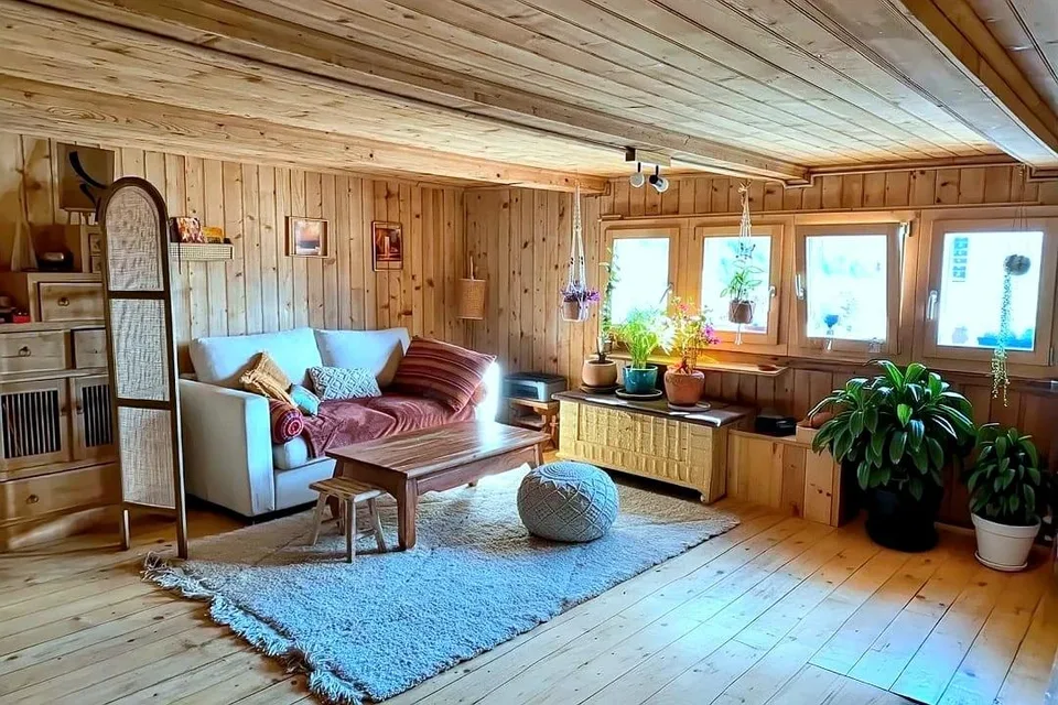 Appartement 2.5 pièces en attique rénové plein de charme avec jardin à Icogne, à 10 minutes de Crans-Montana
