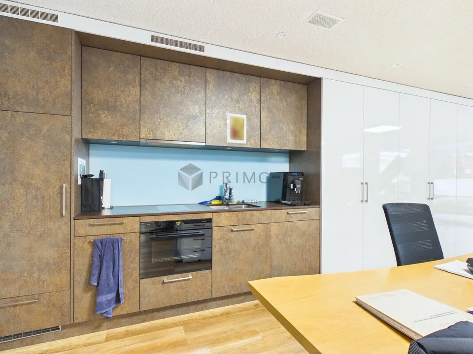 Moderne Büro- und Gewerbefläche im Minergie-Eco-Standard an zentraler Lage in Wädenswil