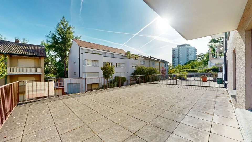 an begehrter Wohnlage - Mehrfamilienhaus mit Potenzial