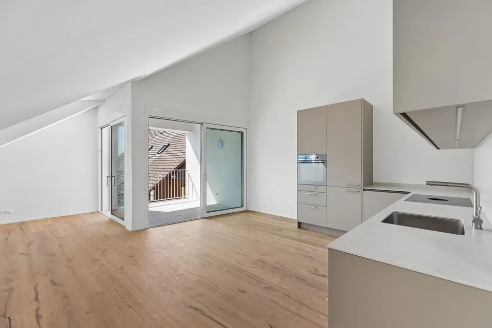 Moderne 3.5-Zimmer-Dachwohnung - lichtdurchflutet &amp; einladend
