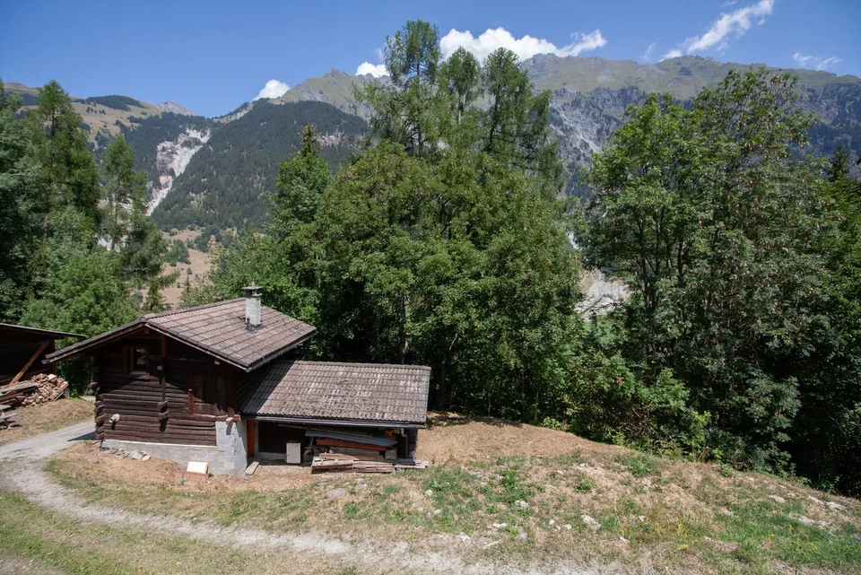 Charmant petit chalet à vendre à Lourtier