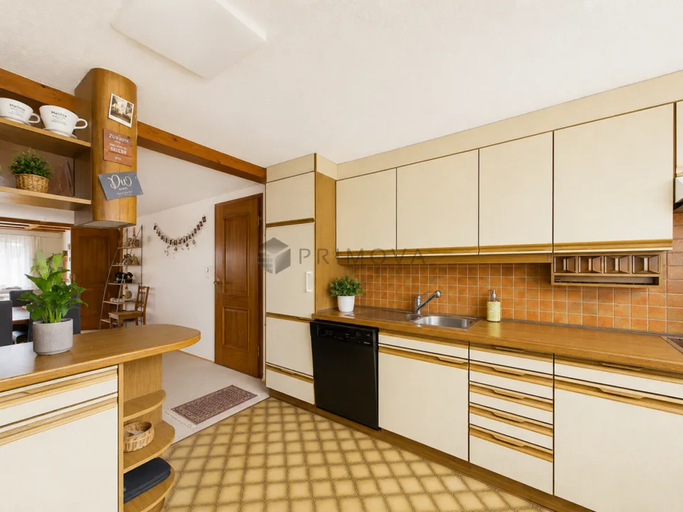 Familienfreundliches 5.5 Zimmer-Reihenhaus mit viel Platz und sonnigem Aussenbereich