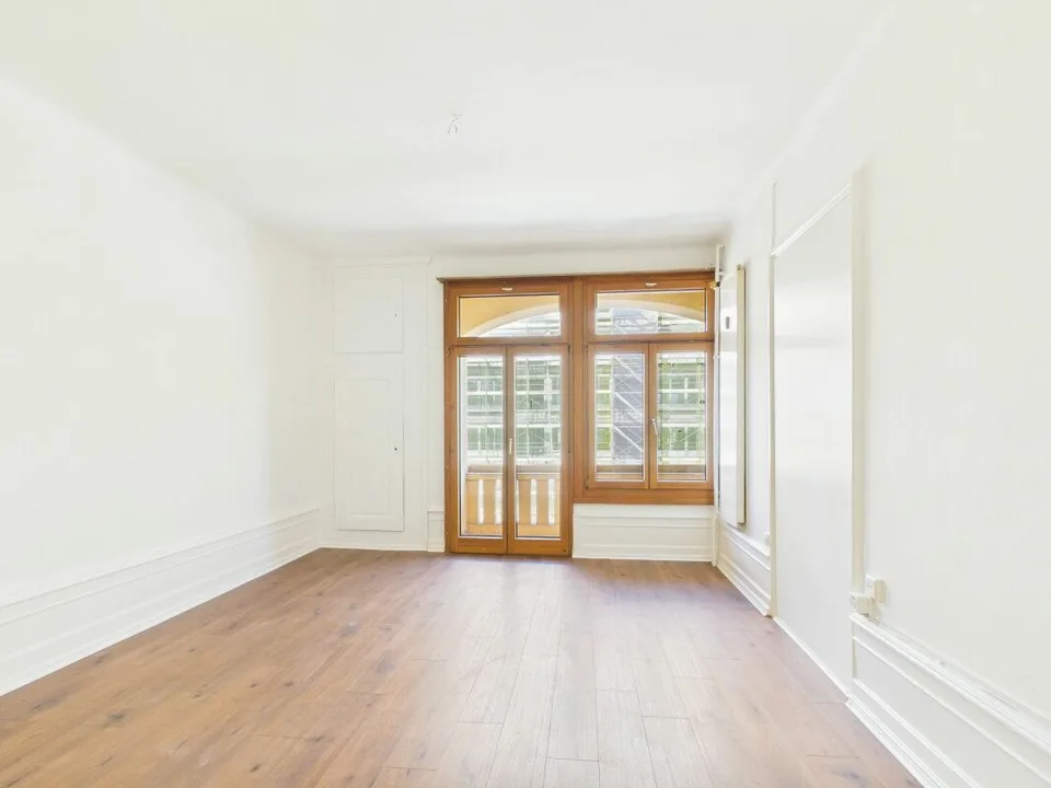 Rare Opportunity! Multi-family House with 9 Apartments and Restaurant &amp; Bar
