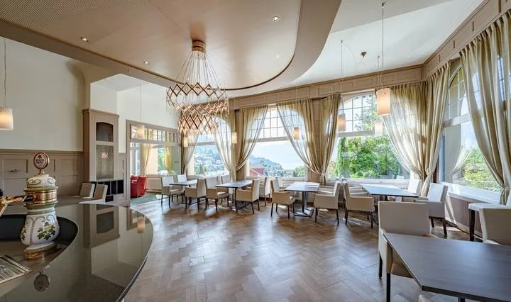 MAJESTÄTISCH ÜBER DEM THUNERSEE - PARKHOTEL OBERHOFEN – Foto 6 von 9