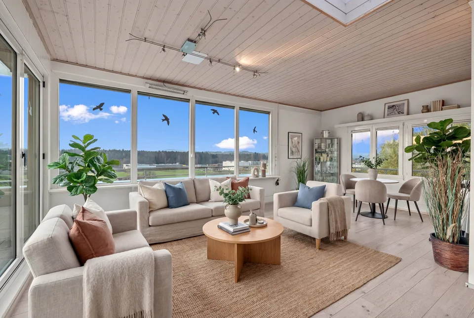 PROPRIÉTÉ EXCLUSIVE AVEC TERRASSE RÉNOVÉE DANS UN EMPLACEMENT PRIVILÉGIÉ À DIERIKON – photo 6 sur 8