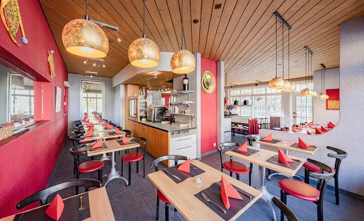 ERTRAGSSTARKES WOHN- UND GESCHÄFTSHAUS MIT RESTAURANT UND WOHNUNGEN