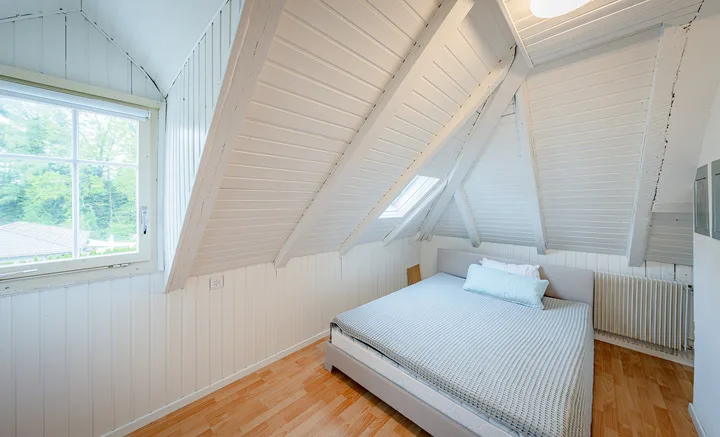 FÜRSTLICH WOHNEN AUF DEM LANDE - 9.5 ZIMMERHAUS MIT WELLNESS OASE