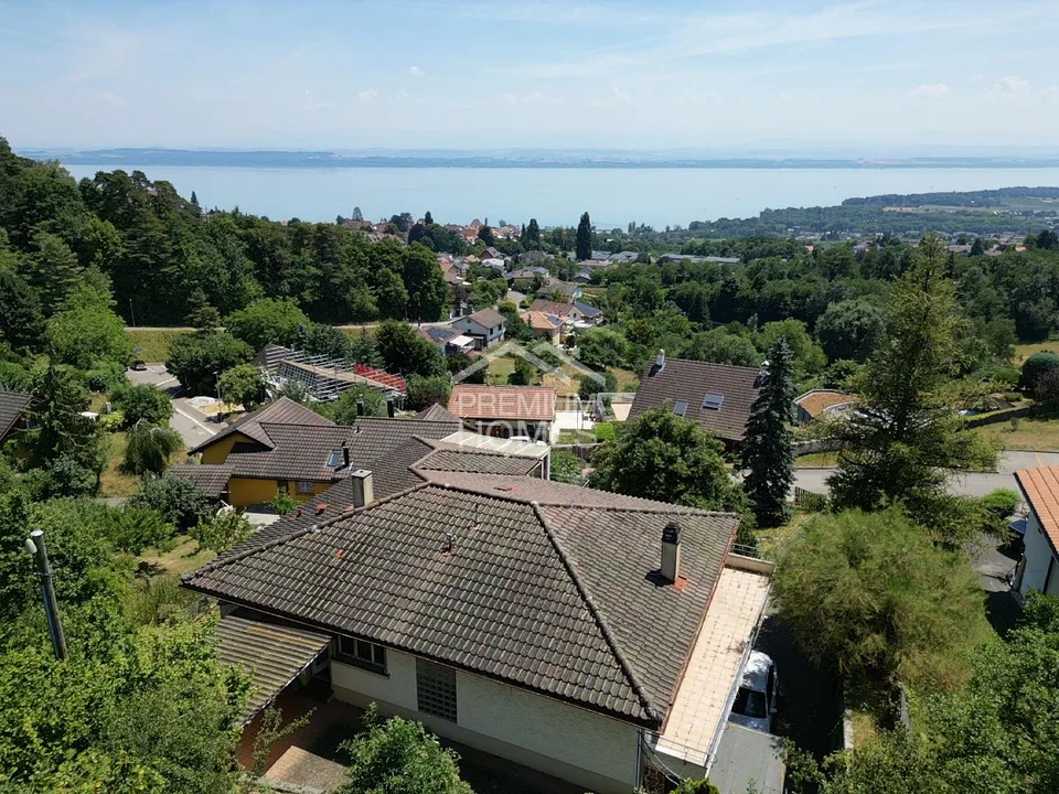 Blick auf den See, Villa zu renovieren oder außergewöhnliches Immobilienprojekt