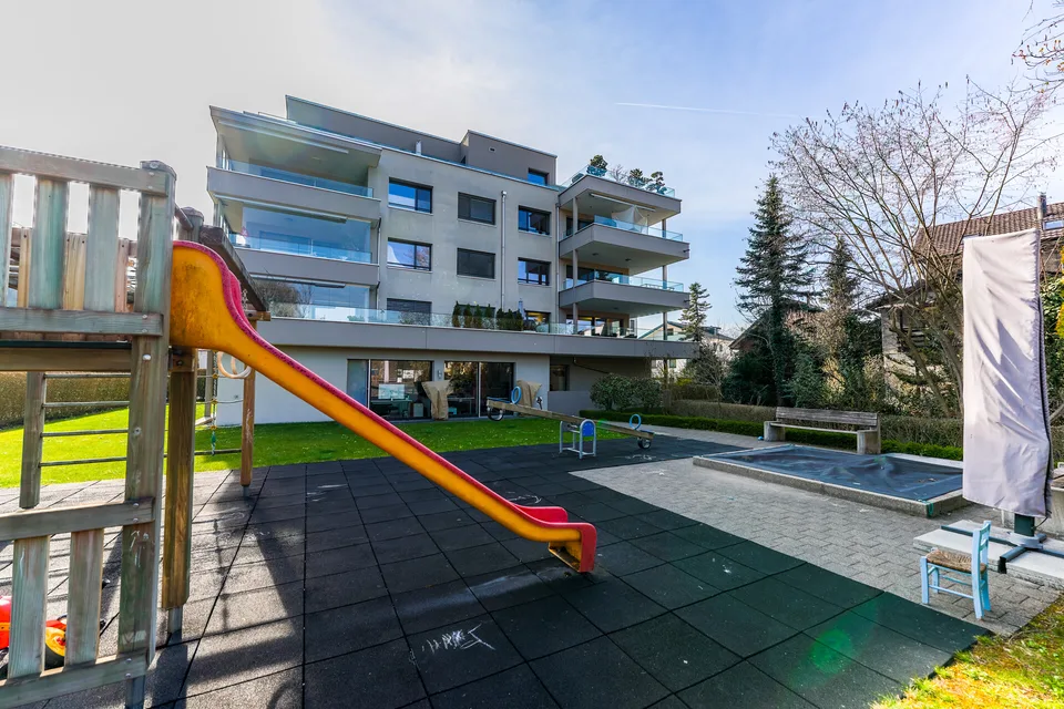Moderne Bürofläche mit Küche und DU/WC im Steuerparadies Freienbach SZ – Foto 12 von 12