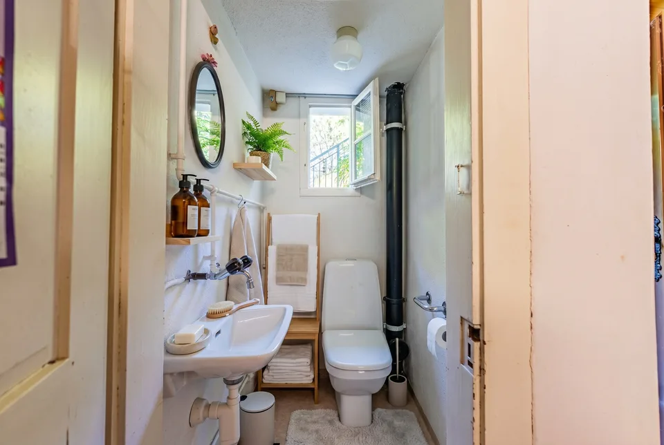 Casa unica con molto potenziale di ristrutturazione e ampliamento – foto 7 di 13