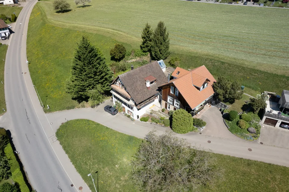 Casa unica con molto potenziale di ristrutturazione e ampliamento