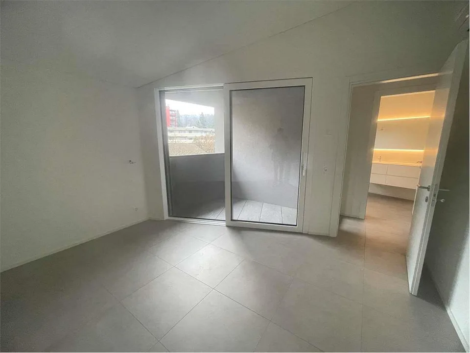 Nouvel appartement duplex 4.5 pièces à Cureglia, jardin privé – photo 12 sur 13