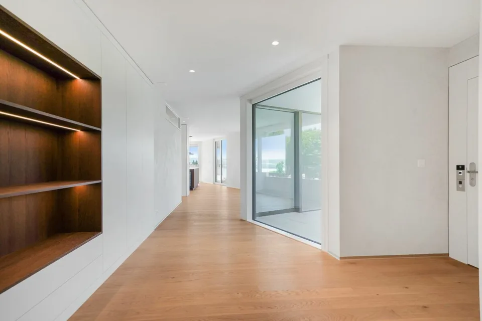 Appartamento nuovo esclusivo di 4,5 stanze con vista mozzafiato sul lago di Murten