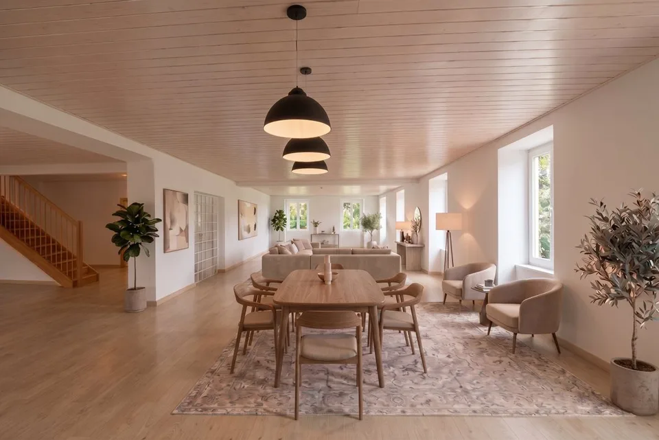 AUSSERGEWÖHNLICH: 8,5-Zimmer-Terrassenhaus mit Blick auf die Landschaft