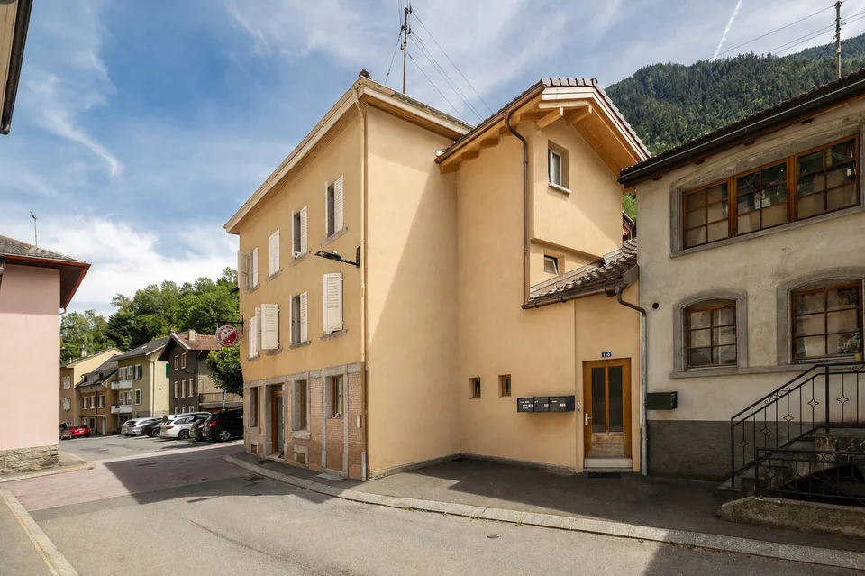 Petit immeuble de rendement entièrement loué à 20 minutes de Verbier