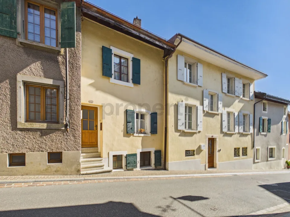 Maison élégamment rénovée au coeur d'Aubonne
