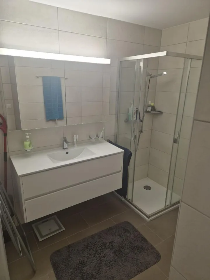 Lumineux appartement de 2.5 pièces avec terrasse - À deux pas de la gare d'Ardon
