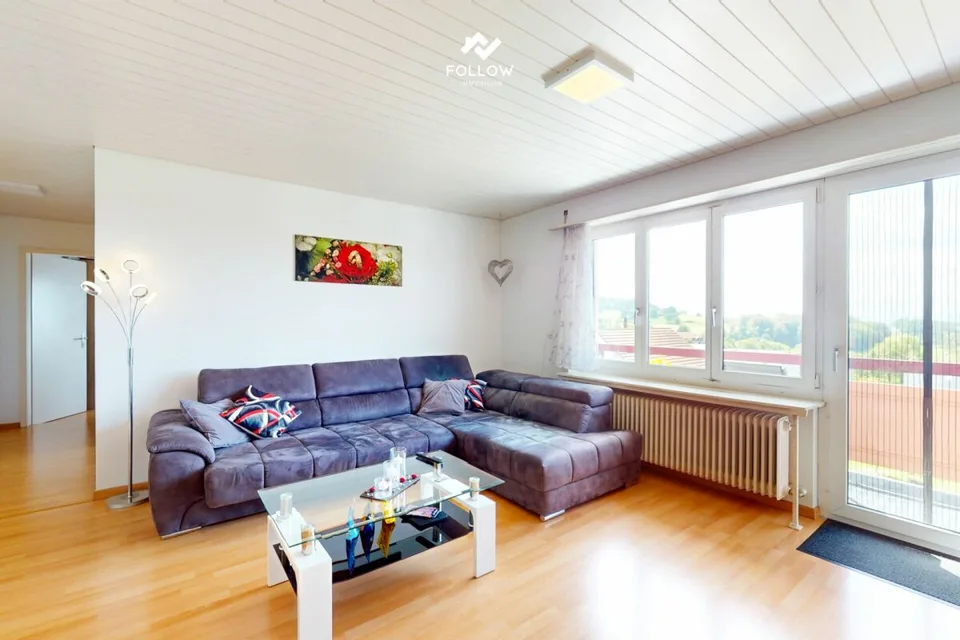 Multi-family house with development potential and additional building plot in Heitenried