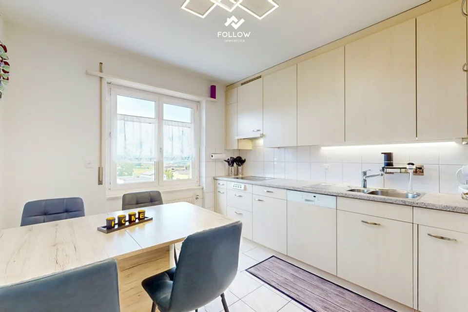 Multi-family house with development potential and additional building plot in Heitenried