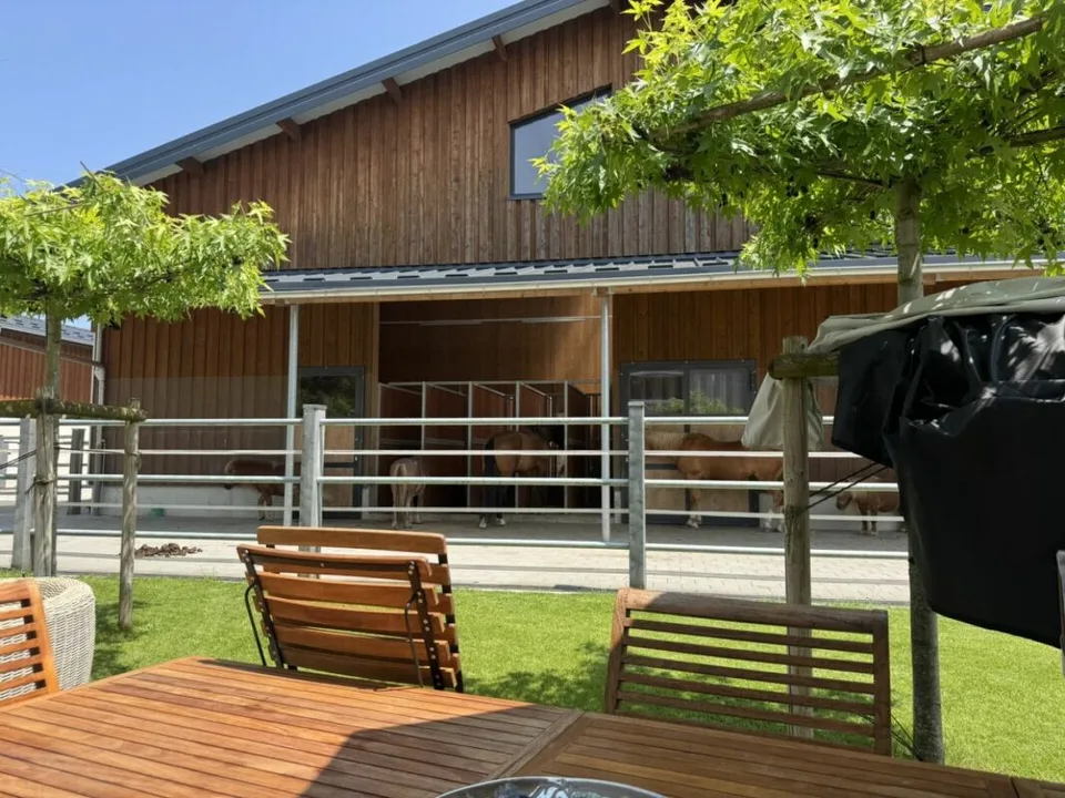 Seminario e Centro di Formazione - Queens Ranch Academy