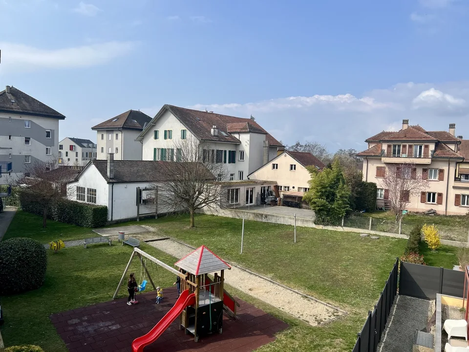 IN VENDITA APPARTAMENTO TRIPLEX DI 130M2 HAB. NEL CENTRO DI ECHALLENS