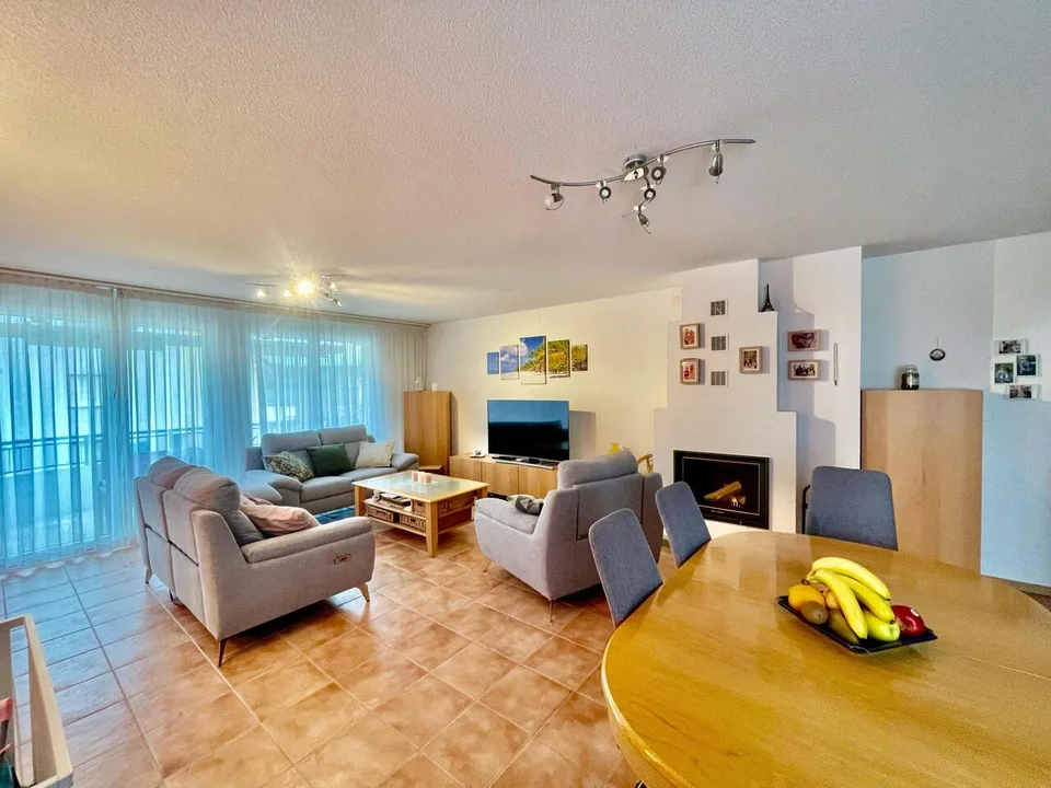 A VENDRE APPARTEMENT EN TRIPLEX DE 130M2 HAB. AU CENTRE D'ECHALLENS