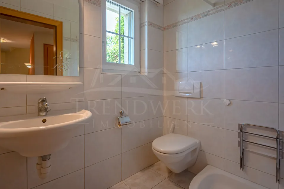 4.5 Zimmer Doppelhaushälfte mit viel Platz und Garten in Niedermuhlern