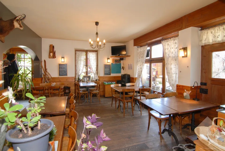 Belle opportunité : Café-Restaurant à Veysonnaz village