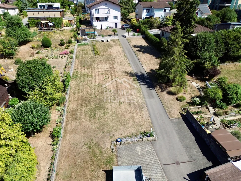 Terreno edificabile attraente a Brügg con valore di rarità