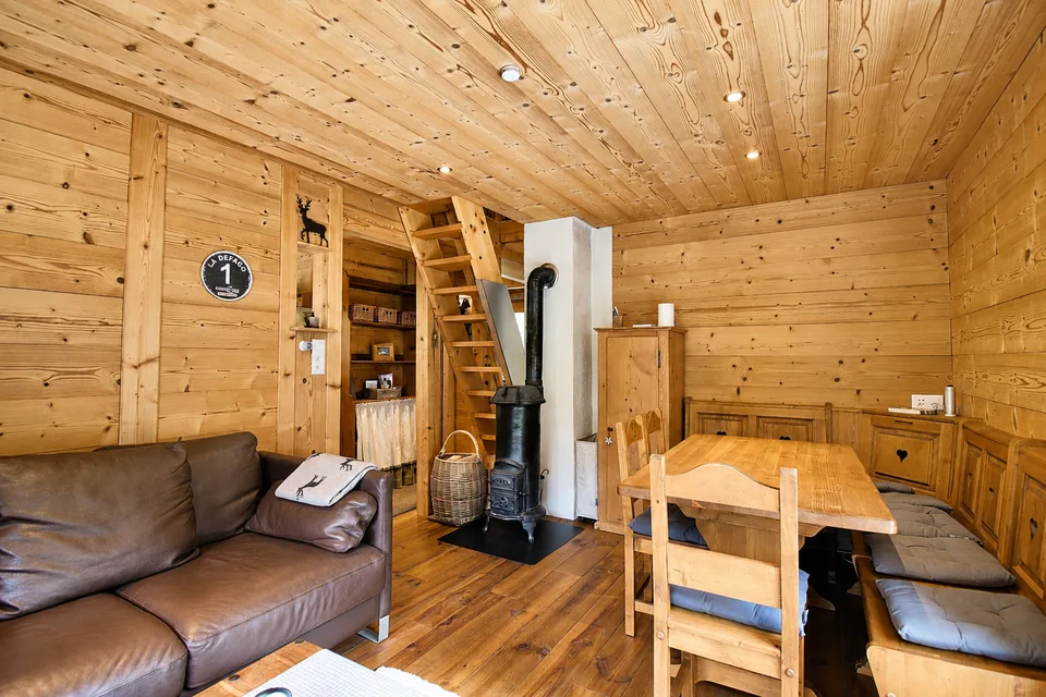 Charmant chalet avec joli jardin à Morgins