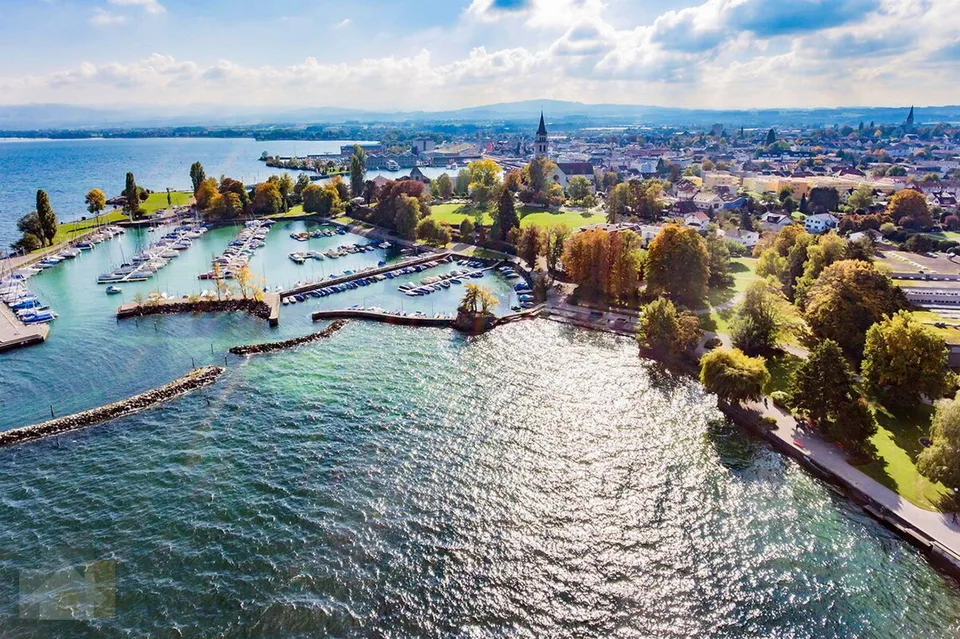 Bauland mit bewilligtem Gewerbeprojekt an gut erschlossener Lage in Ro