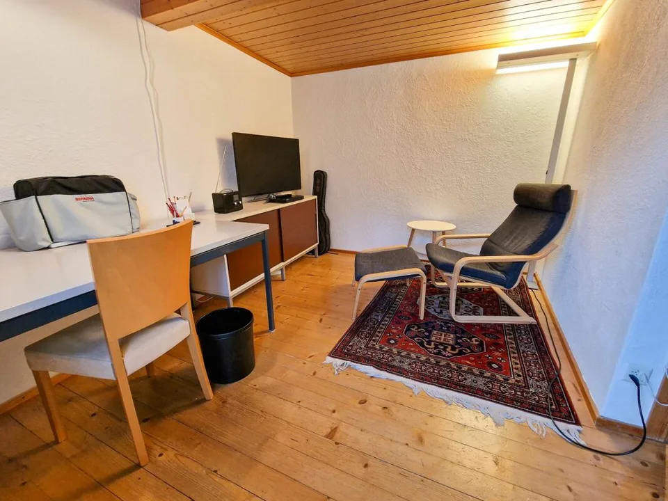 Familienfreundliches Holzhaus mit viel Platz, Charme und nachhaltiger Energie – Foto 13 von 13
