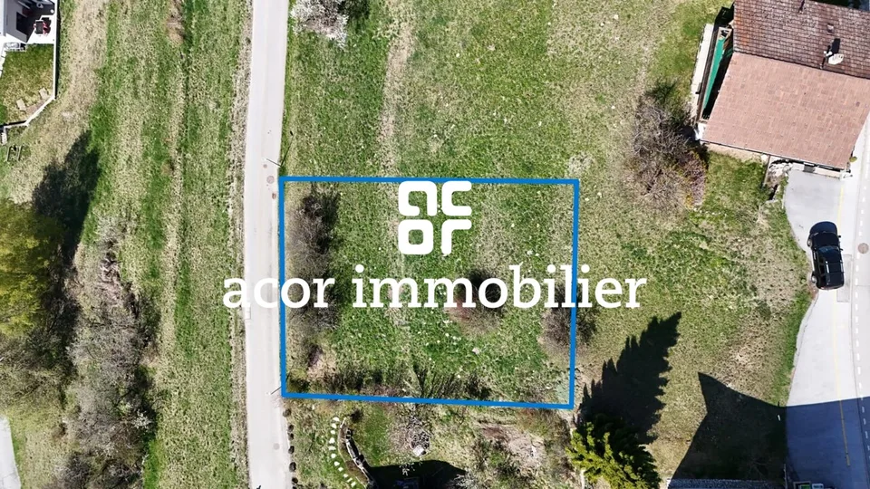 Terreno attrezzato di 622 m² in zona residenziale H40